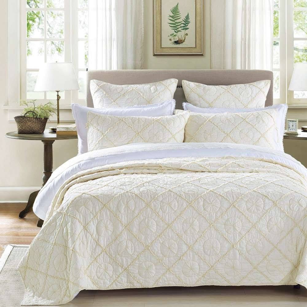 Country Idyl Ivory Queen Quilt W758511