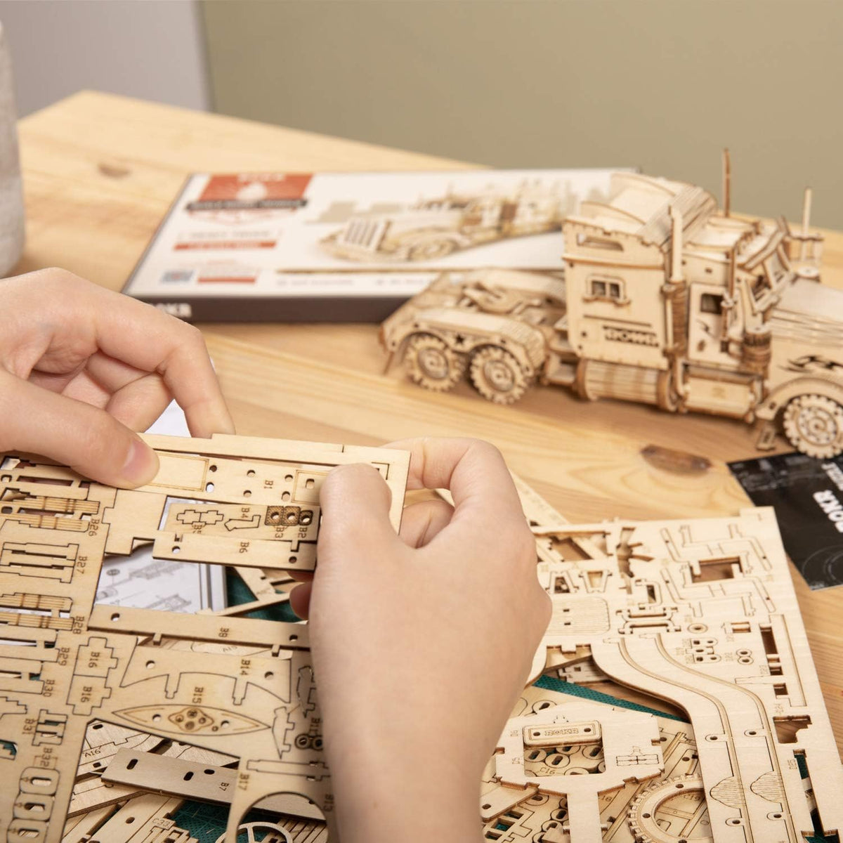 3D Wooden Puzzles Mechanical Models Kits (Heavy Truck) Pack of 2 H101