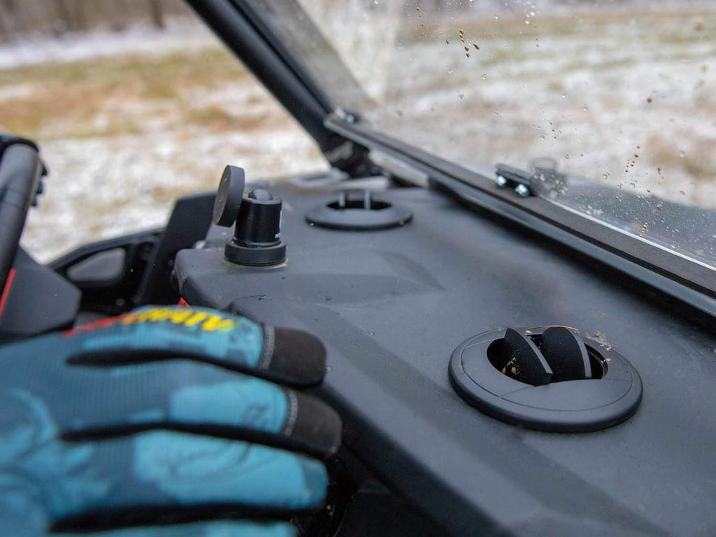 Cab Heater with 360 Degree Adjustable Vents, Defrost Hoses, Built-in Shutoff Valve, 3.4 Amps at 13.7 Volts I309327