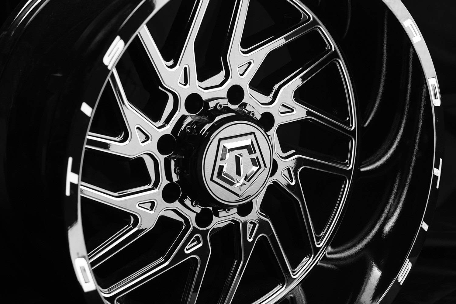 Black Wheel with Gloss G528