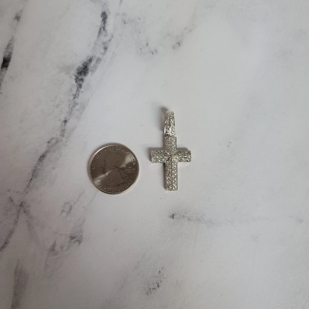 14k White Gold Diamond Cross Pendant T468913