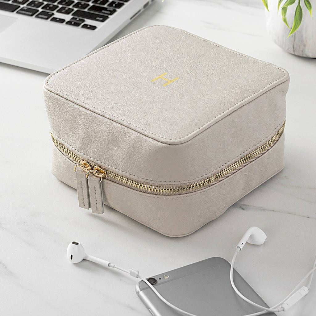 Pebble Travel Tech Case Y80510