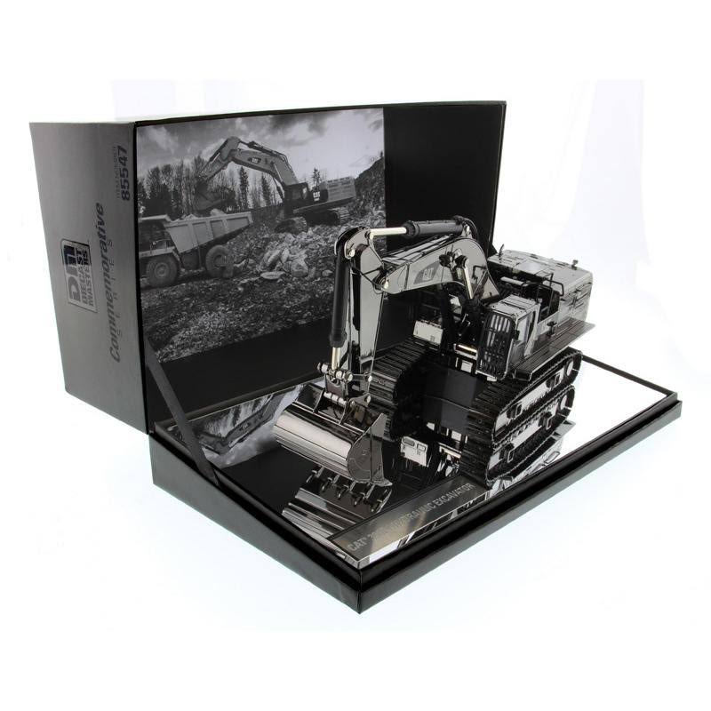 1/50 Scale Hydraulic Tracked Excavator L8210