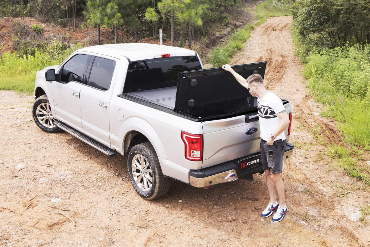 Low Profile Hard Folding Truck Bed Tonneau Cover I6911